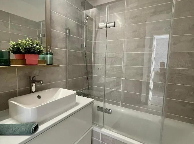 B147 I Freeparking Apartament *