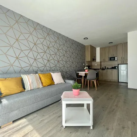 B147 Design Lux #freeparking *